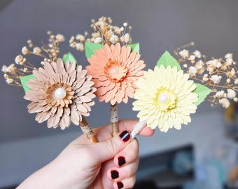 Groomsmen Boutonniere - Daisy Paper Flower Buttonhole