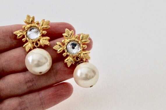 Vintage Gerard Yosca gold faux pearl clip on earr… - image 9