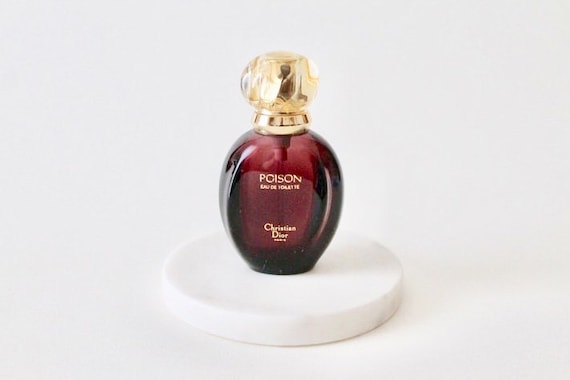 poison perfume black bottle