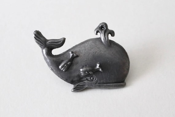 Vintage Sperm Whale demi parure pewter brooch mat… - image 1