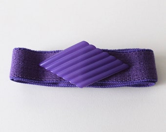 Vintage B+D Buch Deichmann purple belt buckle and stretch fabric belt. Buch Deichmann of Denmark 1980's lilac, purple rare complete belt.