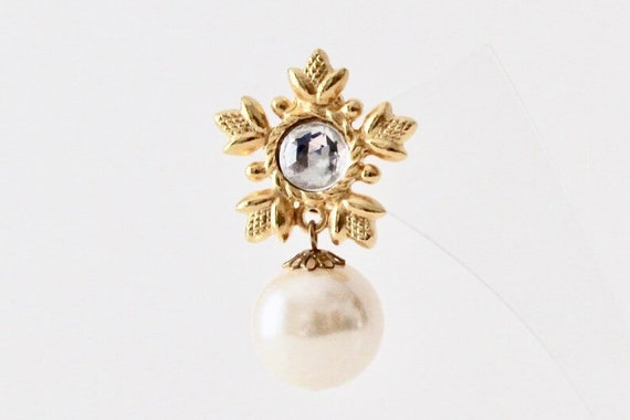 Vintage Gerard Yosca gold faux pearl clip on earr… - image 6