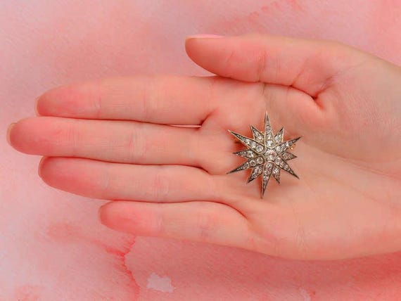 Victorian Rays - Diamond Star Brooch Pendant 2.6 Carats View 4