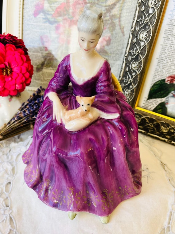 Royal Doulton Figurine Charlotte HN2421, Bone China, Pretty Ladies