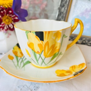 Paragon Tea Cup Set with Yellow Green and Black Trim - Hand-Painted English Teacup & Saucer in Jonquil Design, Tea Drinker Gift