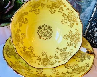 Paragon Tea Cup and Saucer Yellow and Gold with Gold Daisy Filigree, Wide Mouth Teacup, Antique English Tea Set, Cabinet Cup
