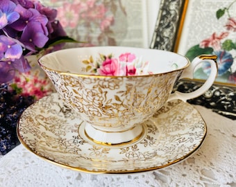Elizabethan Gold Chintz Teacup and Saucer with Red and Pink Roses, Vintage English Tea Set, Birthday Gift Idea, Tea Drinker Gift