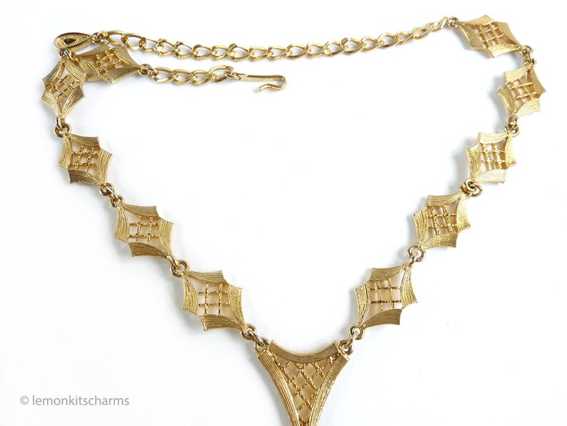 1970s 1960s Fringe Jewelry Boho Bohemian Lattice Statement Vintage Triangle Tassel Necklace Chunky Goldtone Gold