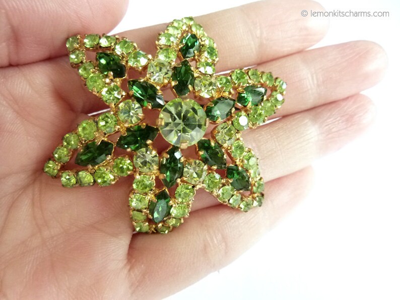 Signed Jewelry 1950s Flower Floral Vintage Austria Green Rhinestone Brooch Pin Evening Goldtone