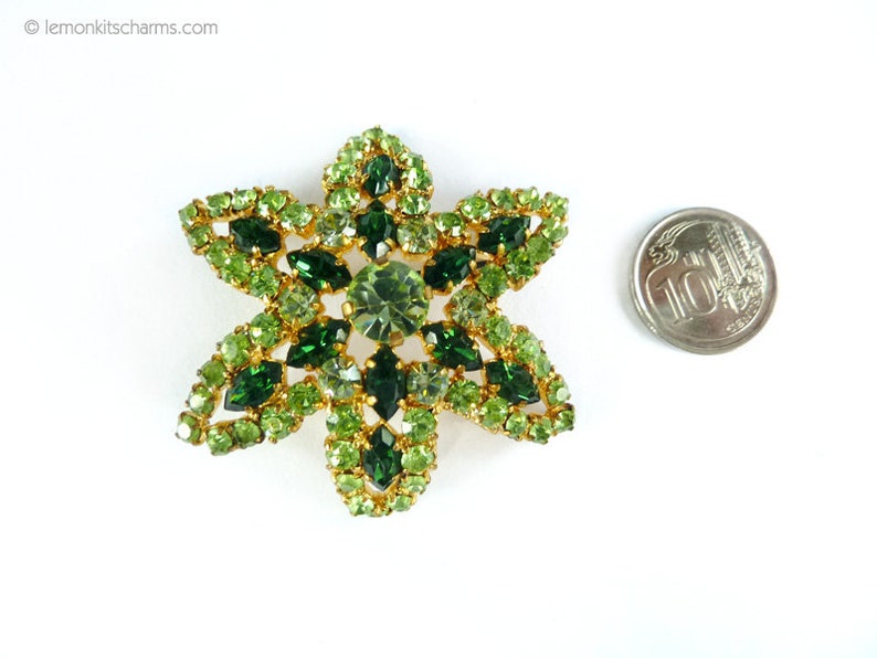 Signed Jewelry 1950s Flower Floral Vintage Austria Green Rhinestone Brooch Pin Evening Goldtone