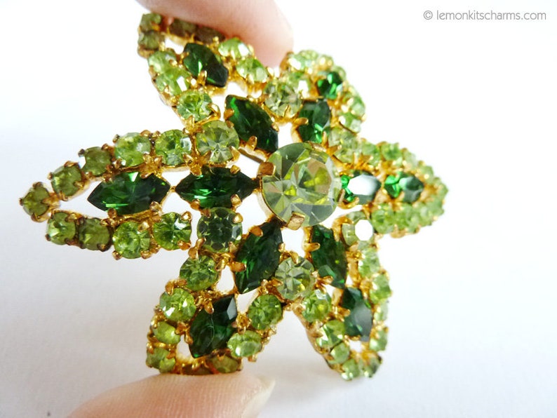 Signed Jewelry 1950s Flower Floral Vintage Austria Green Rhinestone Brooch Pin Evening Goldtone