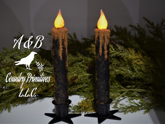 Set di 2 due candele nere sgangherate da 17,8 cm LED coniche in cera con  timer, candele senza fiamma a batteria, decorazioni per la casa primitiva  country -  Italia
