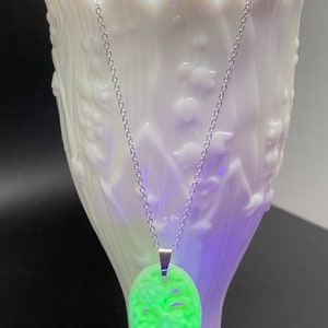 18 Inch Sterling Silver Chain with Gablonz Czech URANIUM Mint Satin Glass Pierced Floral Cabochon Pendant Necklace UV Glow