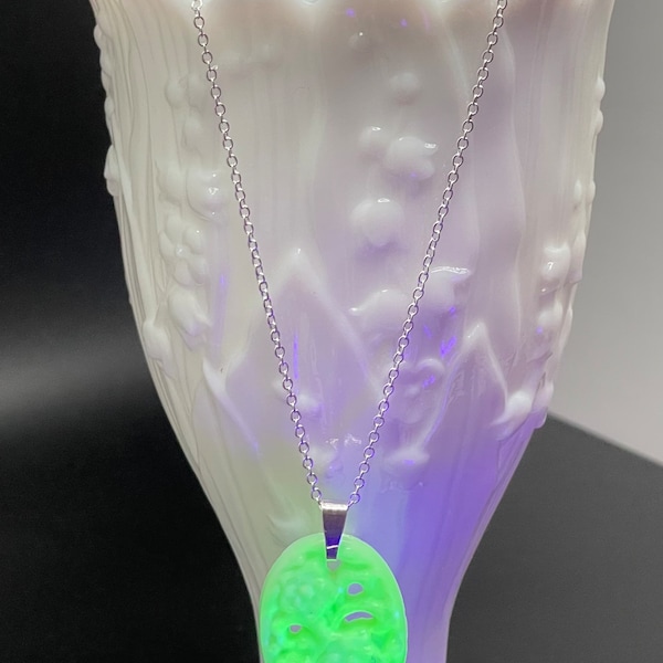 18 Inch Sterling Silver Chain with Gablonz Czech URANIUM Mint Satin Glass Pierced Floral Cabochon Pendant Necklace UV Glow