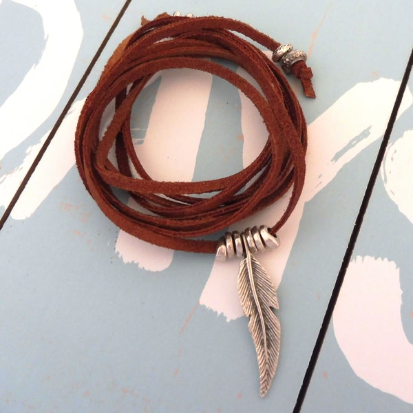 Kette Choker Feder boho Wickelkette Leder Perlen braun silber Hippie