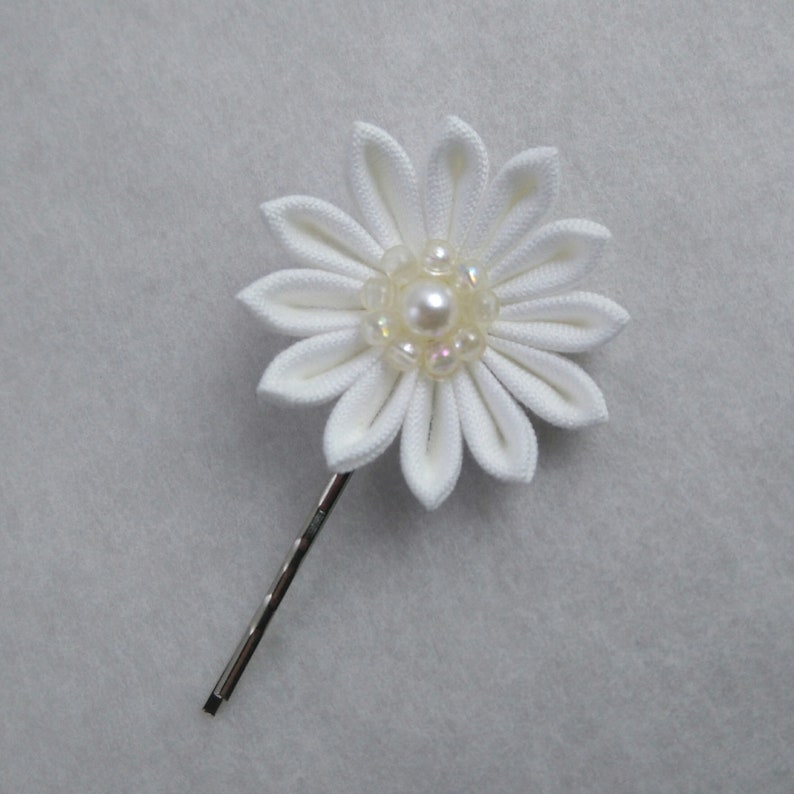 Fabric Origami Folded Textile Flower hair pin Bridal Chrysanthemum Hair Pin Tsumami Kanzashi Geisha Inspired