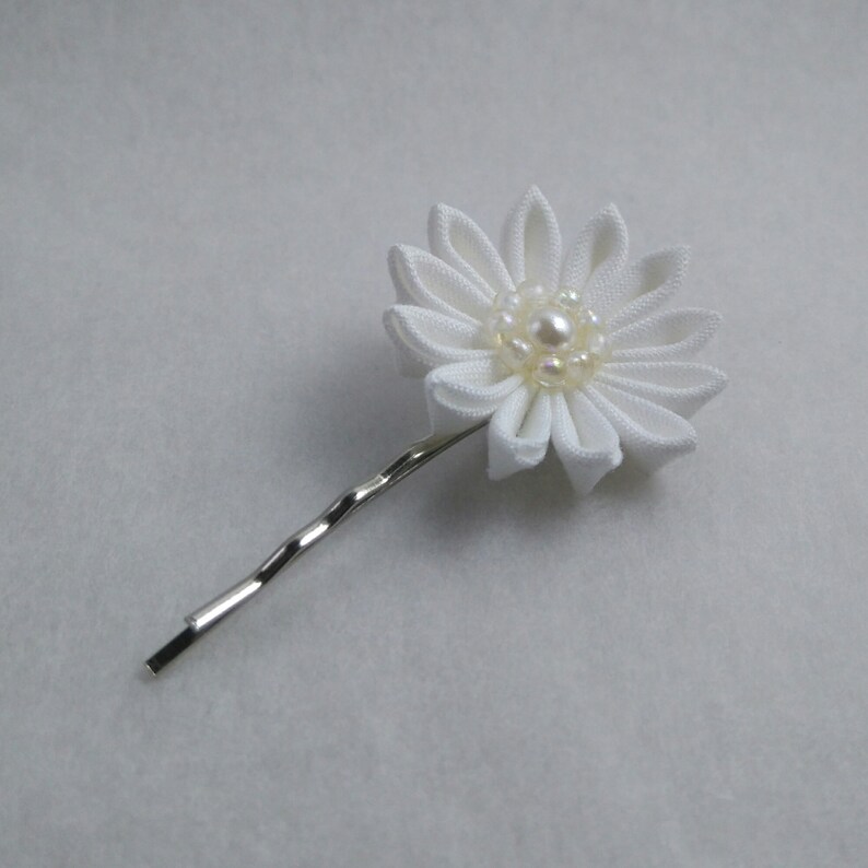 Fabric Origami Folded Textile Flower hair pin Bridal Chrysanthemum Hair Pin Tsumami Kanzashi Geisha Inspired