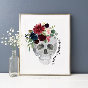 Impresión Memento Mori de 8 x 10, 5 x 7, impresión de calavera floral, decoración católica para el hogar, impresión Memento Mori, "Recuerda que debes morir", impresión de cita en latín, calavera de flores imagen 2