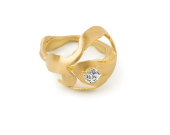18 Kt Brushed Gold (or Platinum) with .31 ct VSII Diamond Ring
