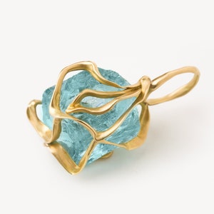 Elegant, 18 Kt Brushed Gold & Aquamarine Cocktail Ring