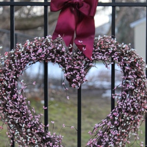 Pip berry wreath - Heart wreaths - valentines day wreath - farm style wreath - everyday wreath