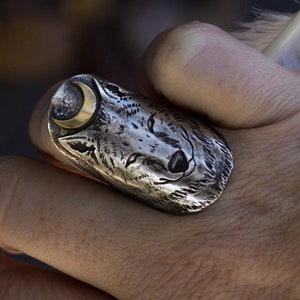 The She Wolf - Wolf Armor/Shield Ring