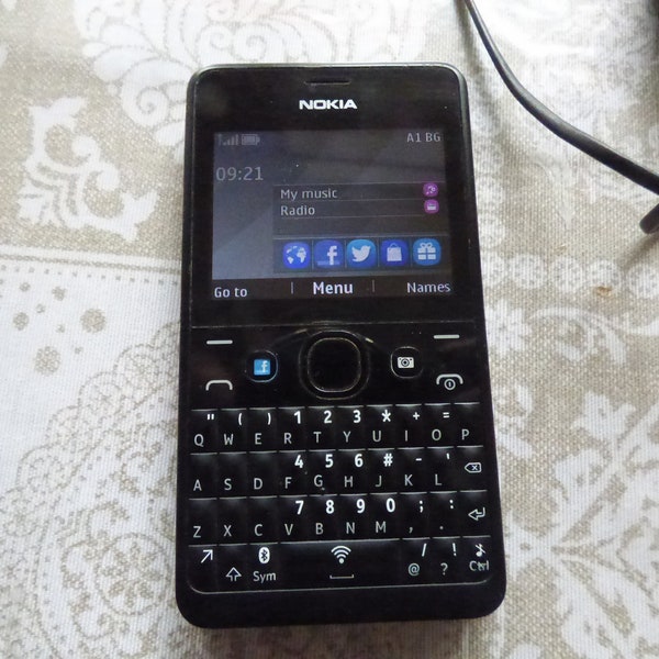 Nokia Asha 210 GSM QWERTY Keyboard Bluetooth Wifi  Cell Phone unlock to every operator top phone