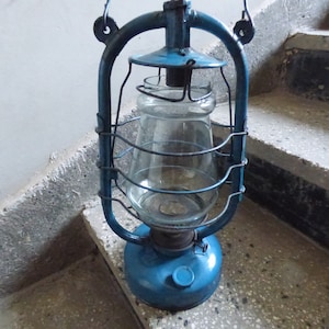 bat kerosine lantern 1950 lantern with armor rare working kerosine lantern Russian bat Летучая мышь wind-resistant lantern ussr