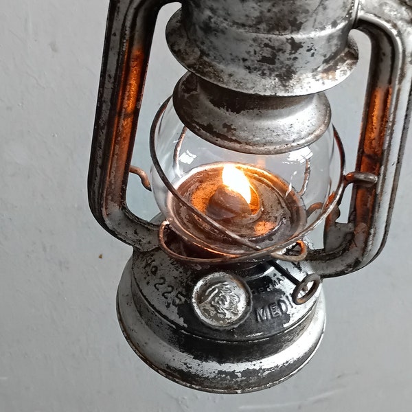 FEUERHAND 225 MEDIUM Early light silver Version Lantern Kerosene Oil Storm Lamp NIER top condition 1932-42