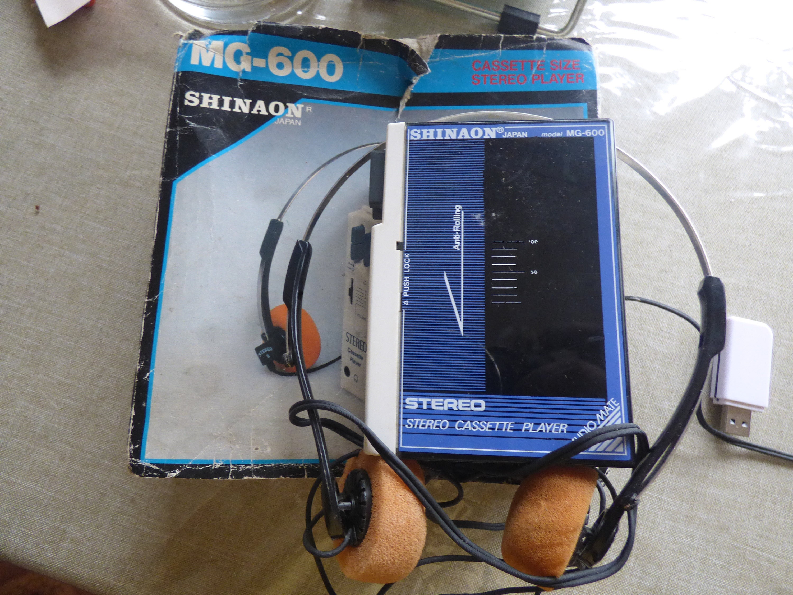 Vintage Shinaon MG-600 Portable Cassette Player Audio Mate Walkman