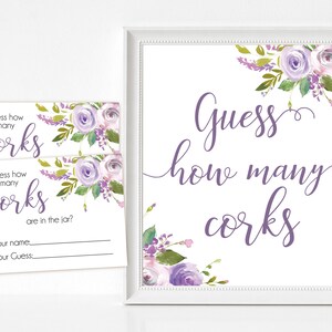 Peut inclure: Affiche imprimable avec un motif floral violet et le texte "Devinez combien de bouchons" pour un jeu de fête.