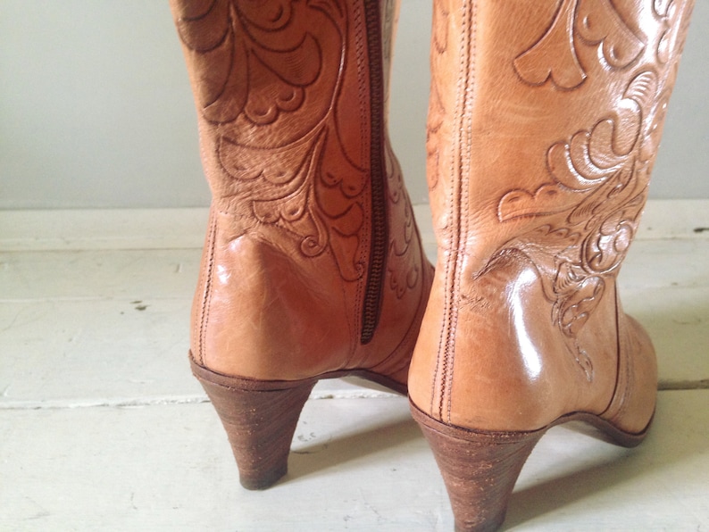Incredible 40s Tooled Boots 40s 50s Vintage light Tan high heel Leather Cowboy Boots High Boots Size 37 UK 4 US 6 12