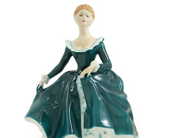 Royal Doulton Lady Figurine - Janine - Hn 2461 Beautiful Lady Figurine 1970 Collectable