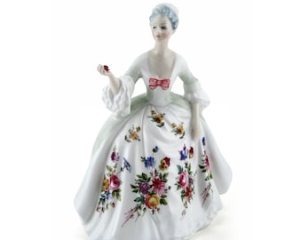 Royal Doulton Lady Figurine Diana HN2468 Peggy Davis Classic Collectable Figurine Pretty Lady Porcelain