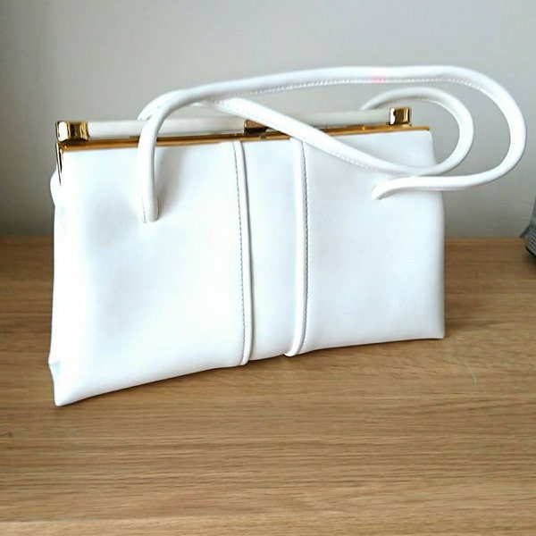 Vintage handbag White Leather 1960's Chamelle by Essell Vintage fashion Accessories Vintage Bag Evening Bag Top Handle Bag original box