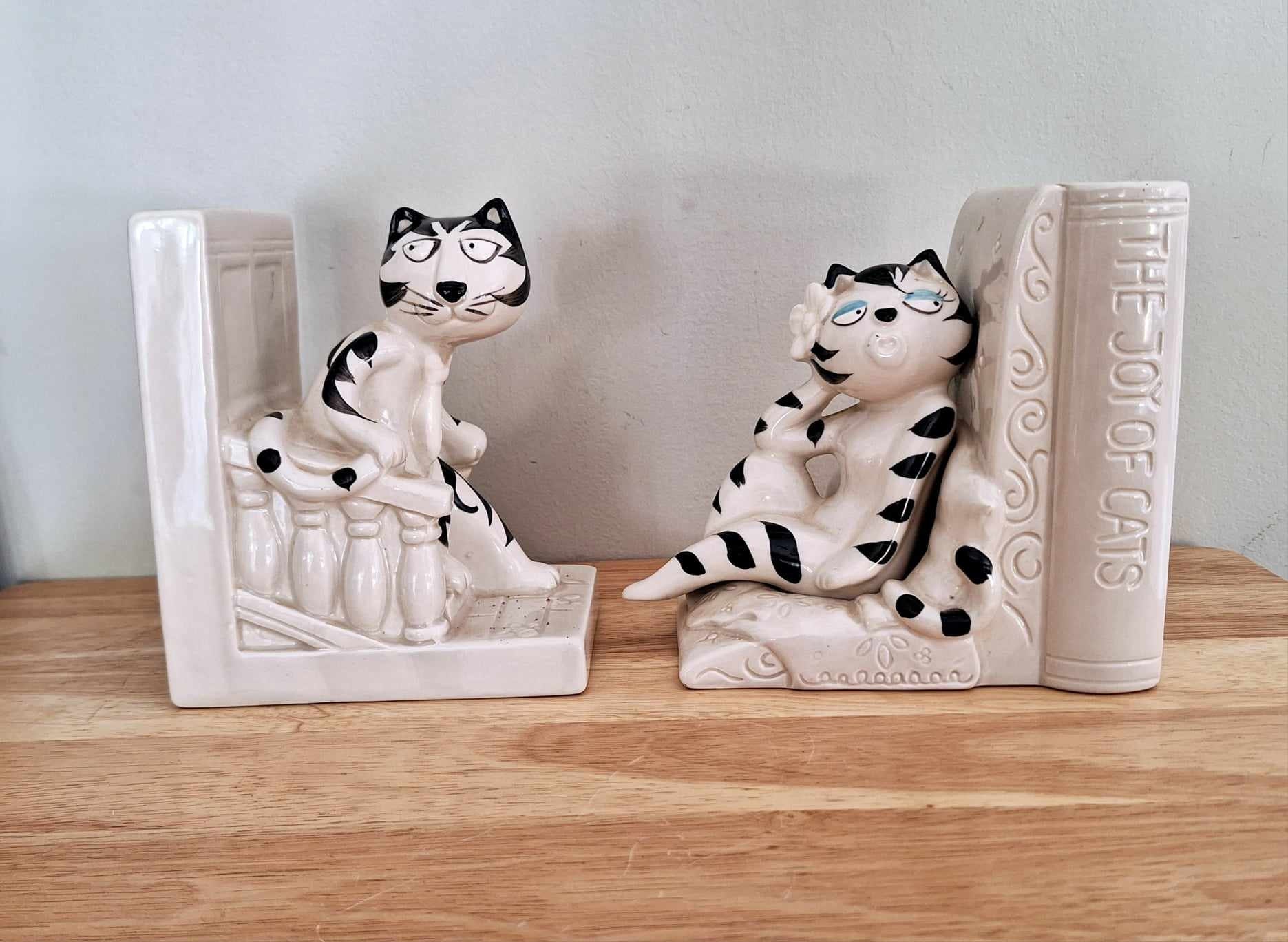 Vintage Takahashi “the Joy of Cats” Ceramic Bookends Figurines