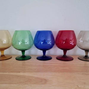 Vintage Set of 5 Hand-Blown Colored Glass Goblets - Bohemian Style Multicolor Wine Glasses - Retro Drinkware for Elegant Tableware