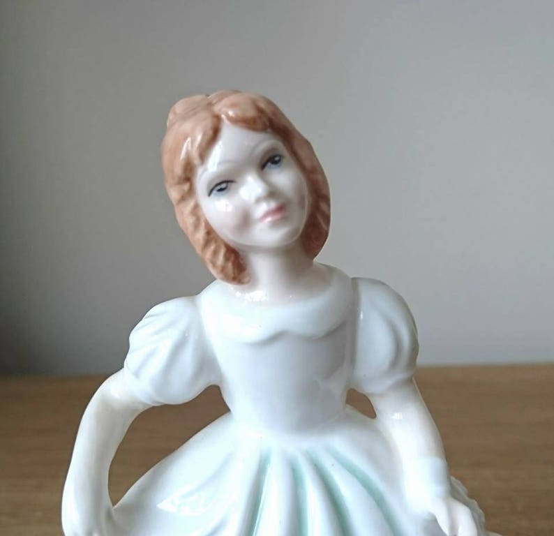 Vintage Royal Doulton Lady Figurine Amanda Pretty Lady Vanity Etsy UK