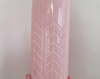 Pastel Pink Ceramic Tall Vase with Chevron Pattern – Modern Geometric Home Décor, Elegant Flower Vase, Next Home Accessories