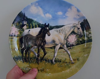 Plato decorativo de pared vintage con diseño de caballo Spode 'The Nobel Horse Collection', de porcelana fina. Plato decorativo coleccionable Spode con diseño de caballo, en caja, 1988.