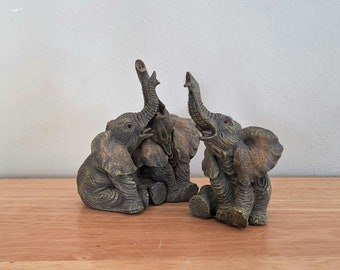 Vintage Elefantenfigur, kleines Kunstharz-Sammeltier, Kitsch, Knochenporzellan, Mitte des Jahrhunderts, Japan, afrikanische Tierwelt