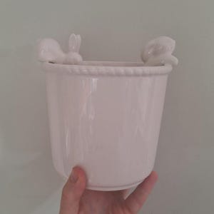 White Ceramic Bunny Planter Pot, Rabbit Plant Pot with 3D Rabbits, Easter Planter, Indoor Herb Pot, Cottage Garden Decor