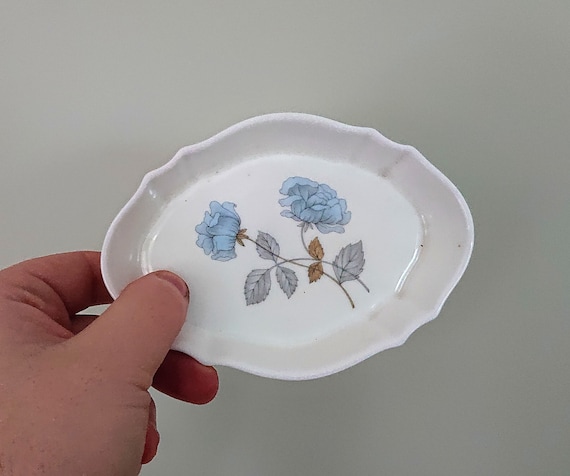 Wedgwood 'Ice Rose' Trinket Dish Pin Dish Porcela… - image 1