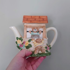 Vintage Cottage Teapot Teddy Bear Decorative Ornamental Ceramic Teapot Collectable Kitsch Teapot Afternoon Tea Party