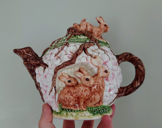 Vintage Teapot Leonardo Collection Rabbit Ceramic Teapot Novelty
