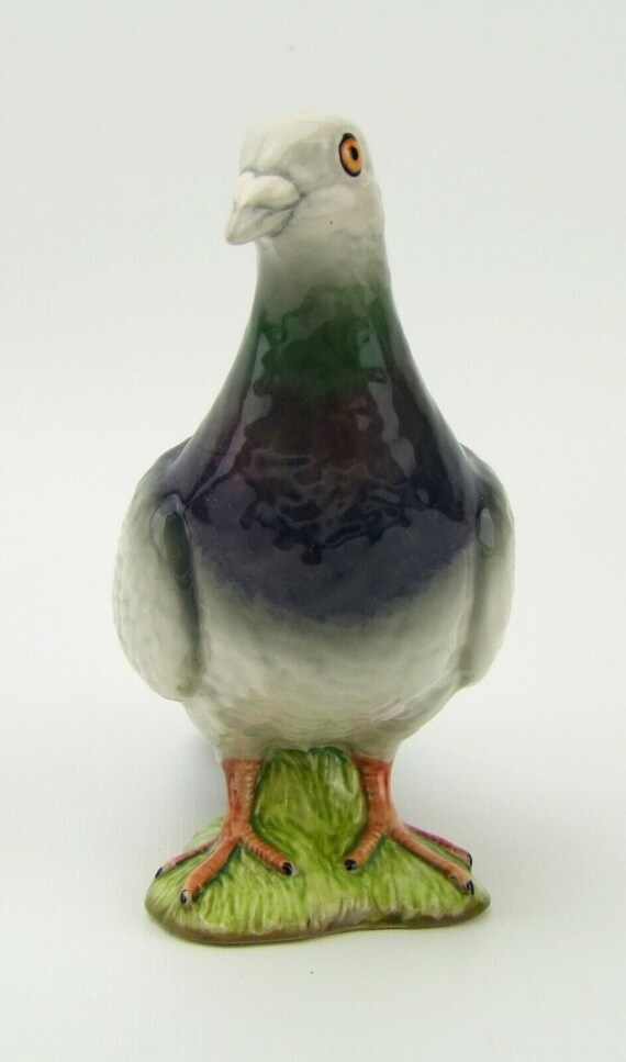 Beswick Pigeon 1383 Made in England Ceramic Bird Figurine