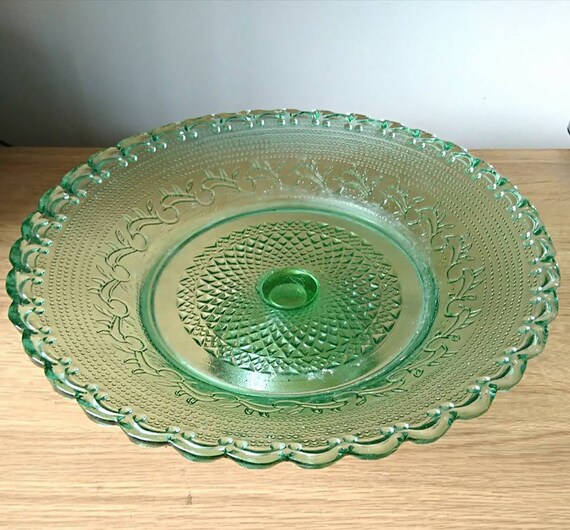 Featured image of post Simple Way to Vintage Green Glass Cake Stand