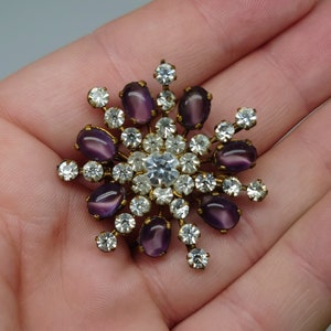 Vintage Floral Pink/Purpurowy Diament Broszka Złoty Ton Metal Biżuteria Kostiumowa Biżuteria Faax Ametyst i Kwarc Różowy Niepodpisane Piękno