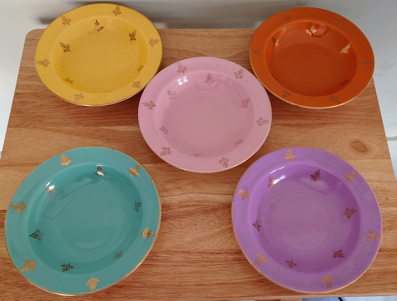 Coloured dishes top