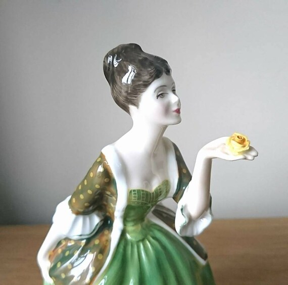 Royal Doulton Fleur Figurine HN2368, Green Dress Pretty Lady - Etsy Royal Doulton Fleur Figurine HN2368, Green Dress Pretty Lady - Etsy